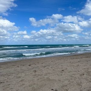 Meet your Posher, Brianne